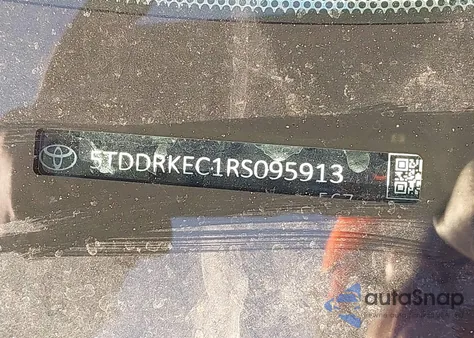 2022 Toyota Sienna Xse z USA, uszkodzony, nr VIN 5TDDRKEC1NS095906